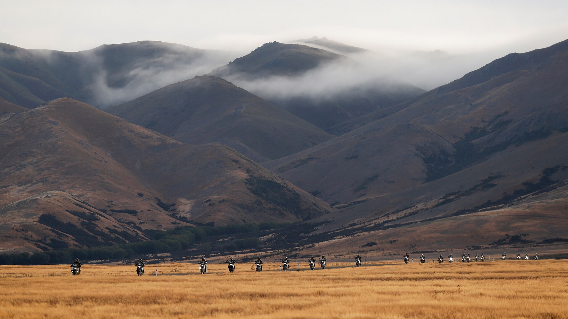 We see a video of the last International GS Trophy 2020 in New Zealand.
