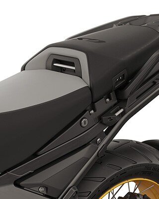 Comfort rider's seat and comfort passenger seat including seat heating