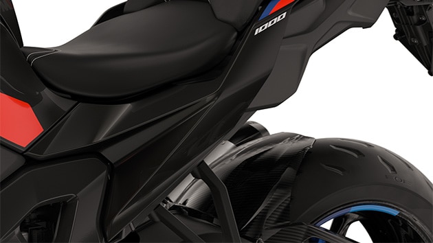 The carbon parts of the M Competition package of the M 1000 XR from BMW Motorrad